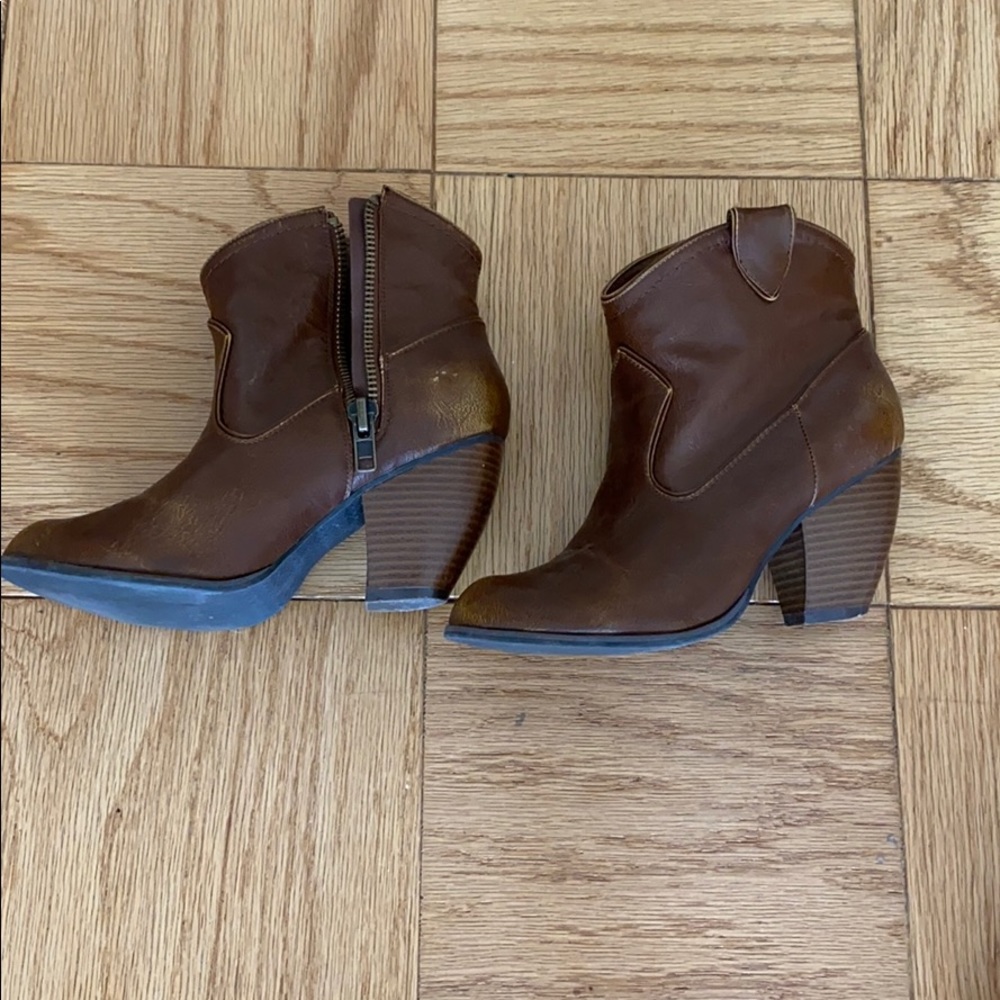 Not Rated Foot Wear. Boots